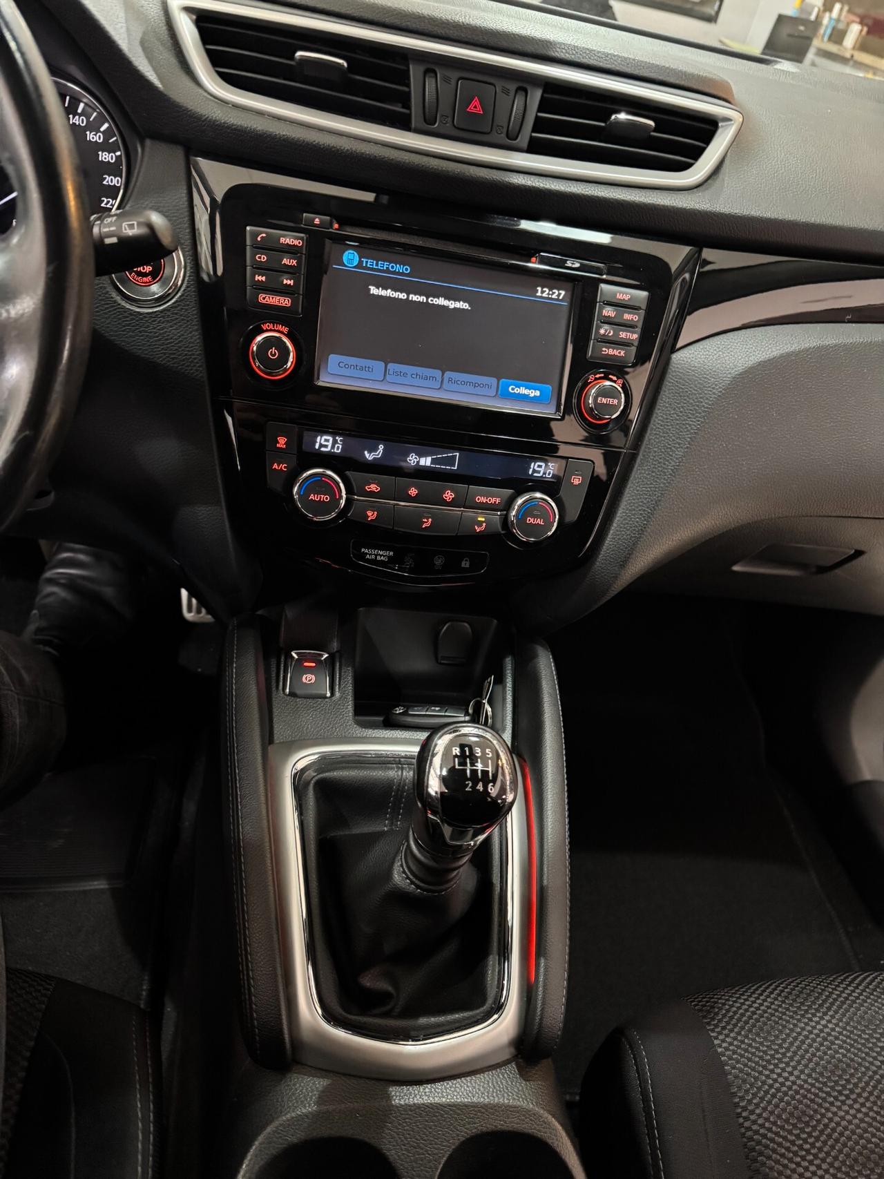 Nissan Qashqai 1.5 dCi 110 cv. Tekna TETTO-NAVIGATORE