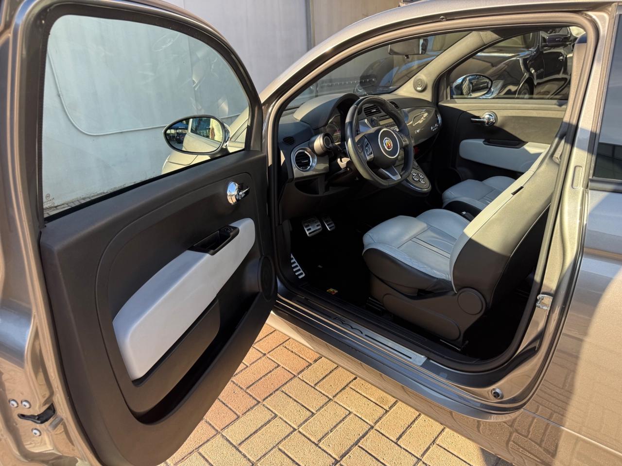 Abarth 500C 1.4 Turbo T-Jet Cabrio