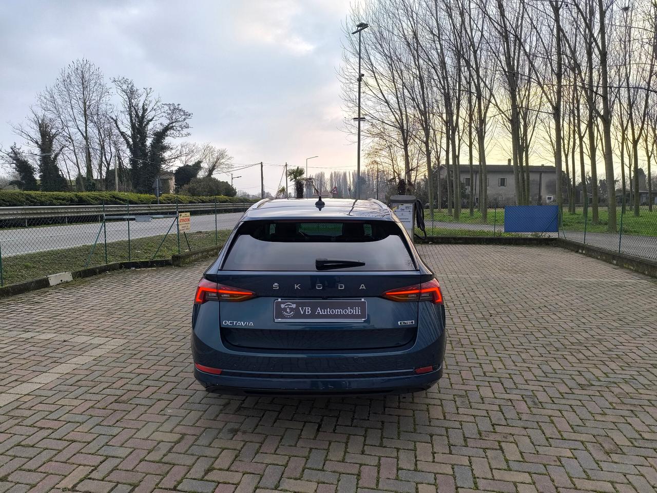 Skoda Octavia 1.5 e-TEC DSG Wagon Style