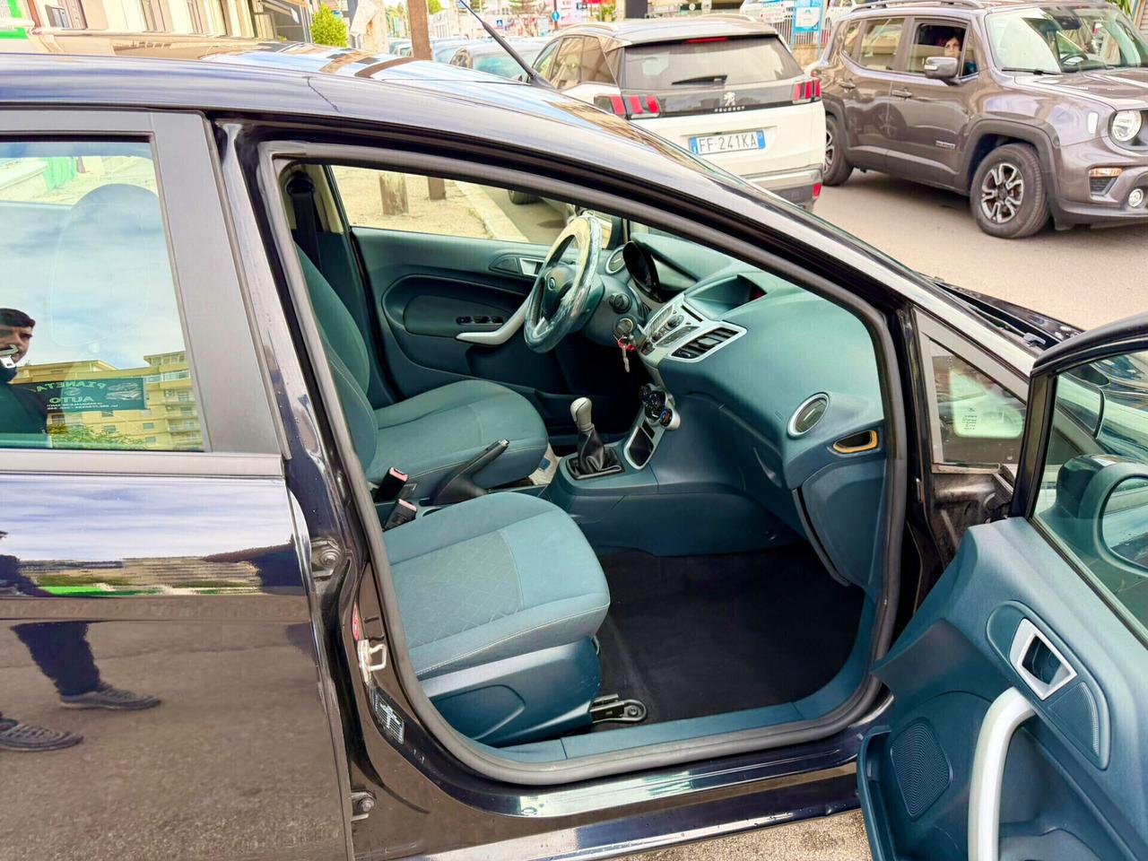 Ford Fiesta 1.4 TDCi DIESEL 70CV 5 porte - Anno 11/2012 - NEOPATENTATO