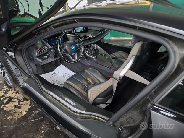 BMW i8 Protonic Frozen Black Edition