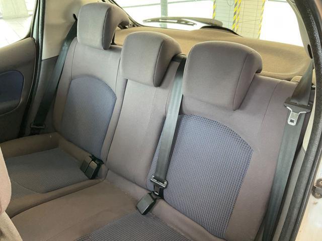 PEUGEOT 206 1.1 5p. Lee