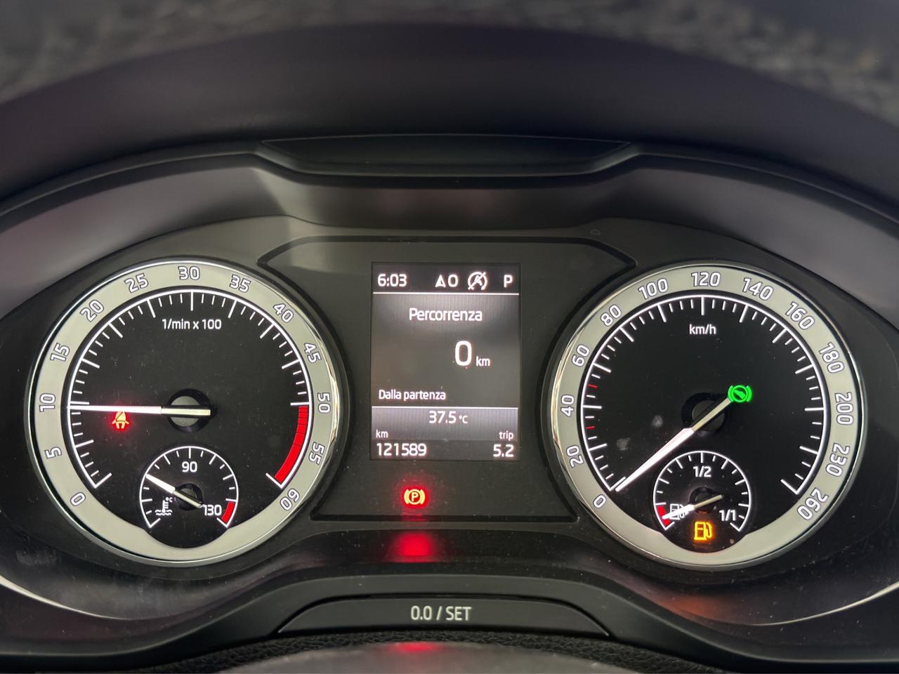 SKODA Karoq 1.6 TDI SCR DSG Executive