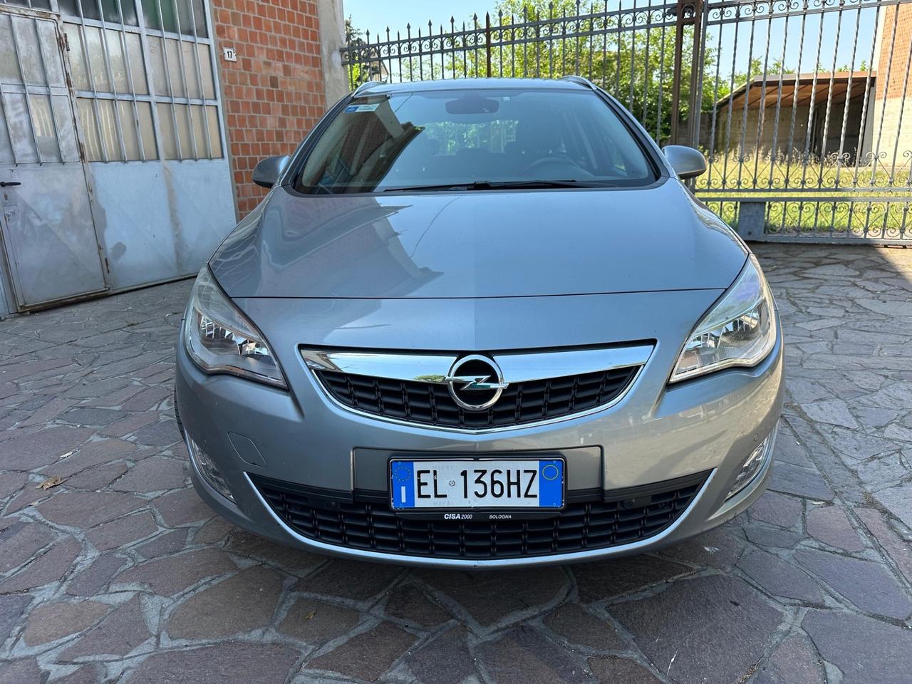 Opel Astra 1.7 CDTI 110CV Sports Tourer Cosmo