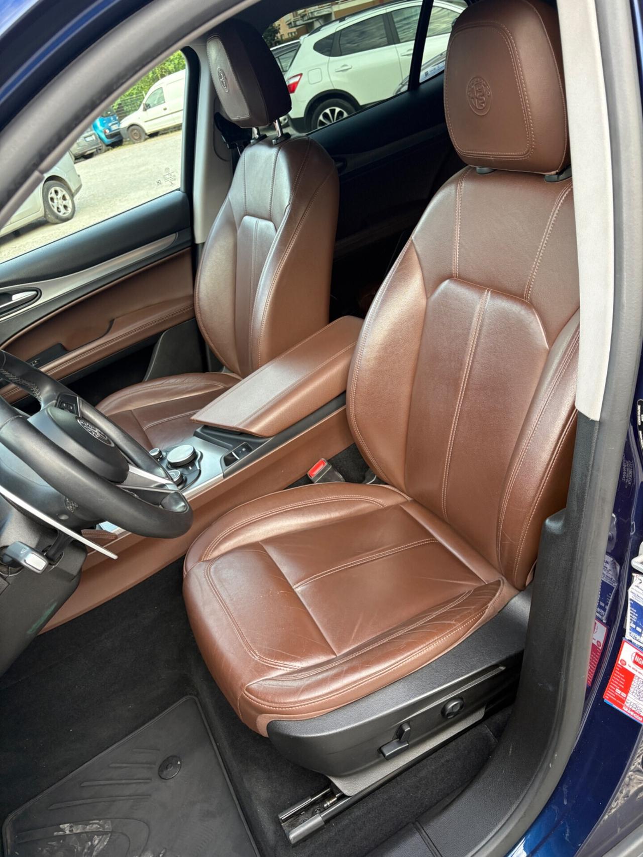 Alfa Romeo Stelvio Q4 2.2 T Diesel 210 CV -Perfetto