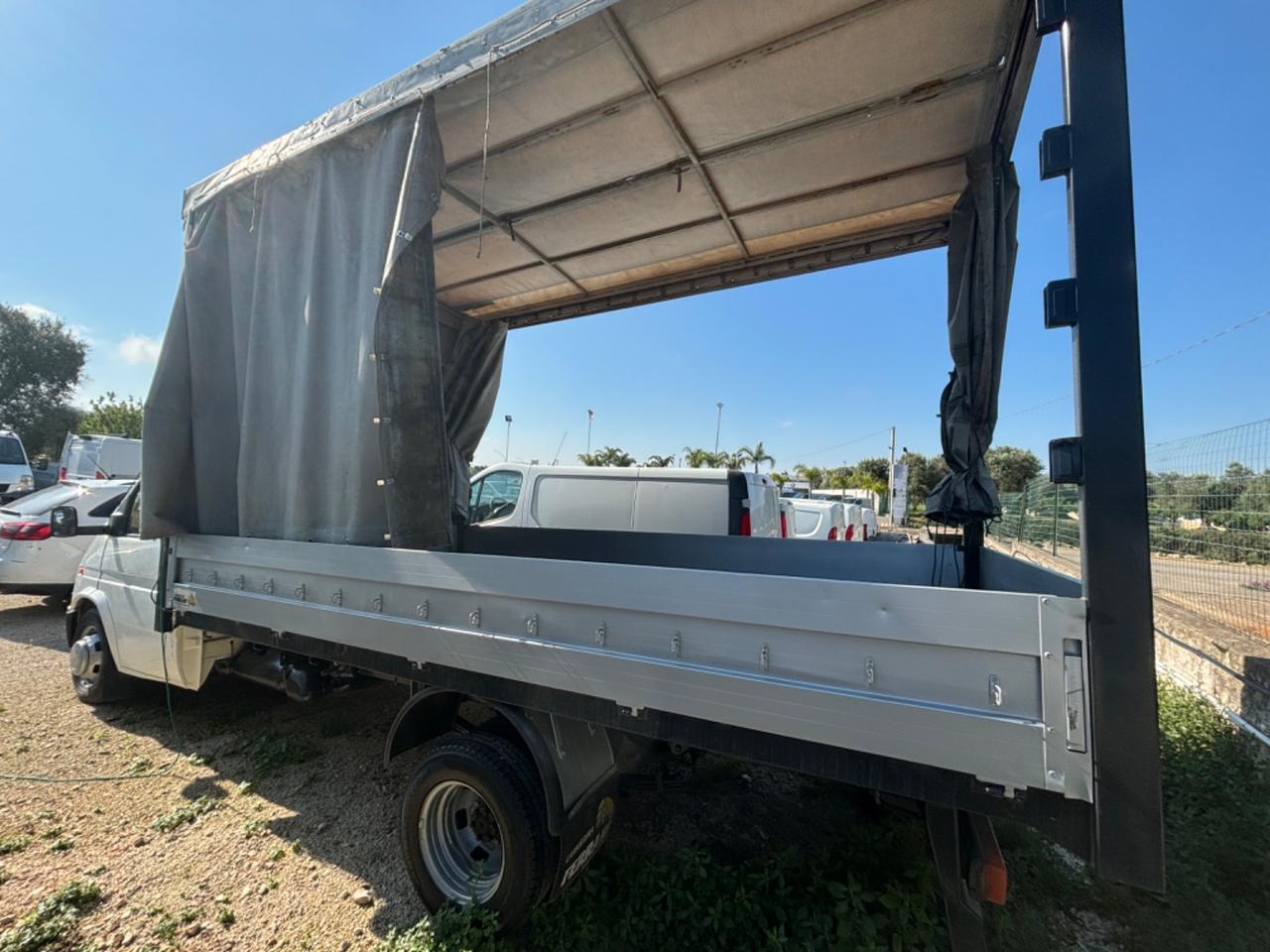 Ford transit con centina