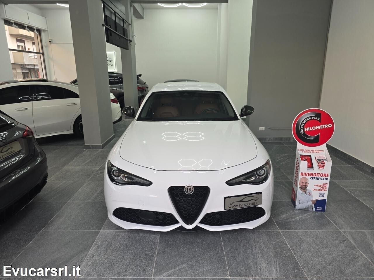 Alfa Romeo Giulia 2.0 Turbo 280 CV AT8 AWD Q4 Velo