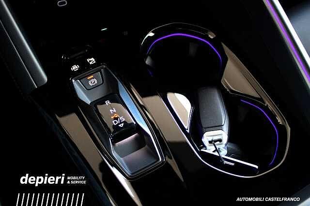 Audi Q5 TDi S tronic quattro Launch edition one mHEV+