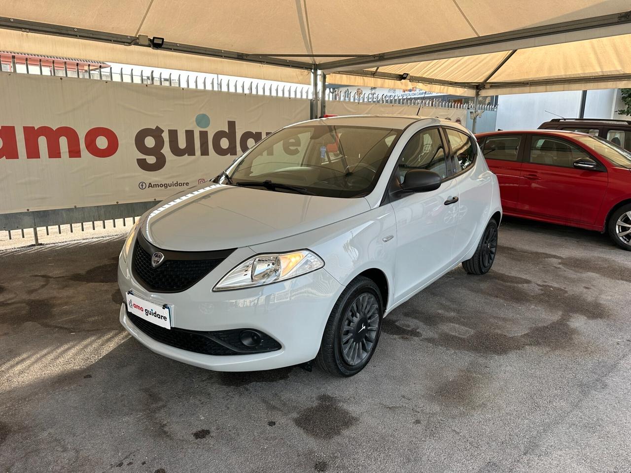 Lancia Ypsilon 1.2 69 CV 5 porte Silver