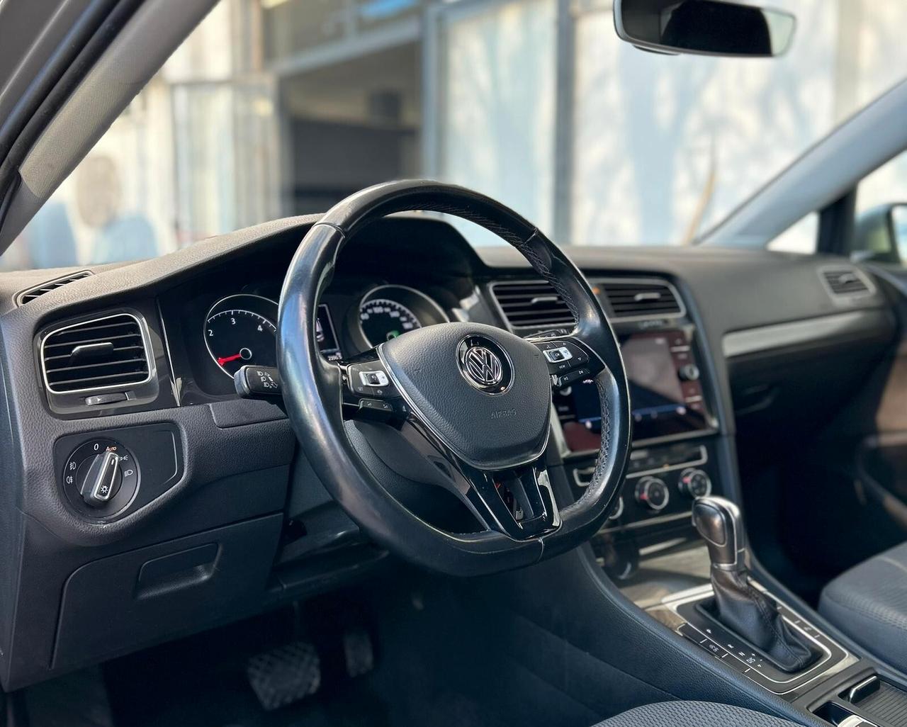 Volkswagen Golf 1.6 TDI 115CV DSG 5p. Business BlueMotion Technology