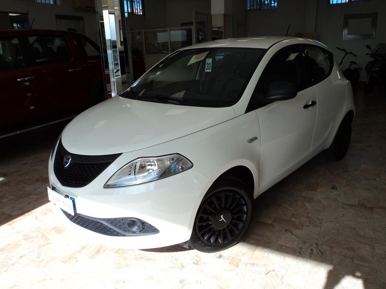 Lancia Ypsilon 1.2 69 CV 5 porte S&S Elefantino Blu