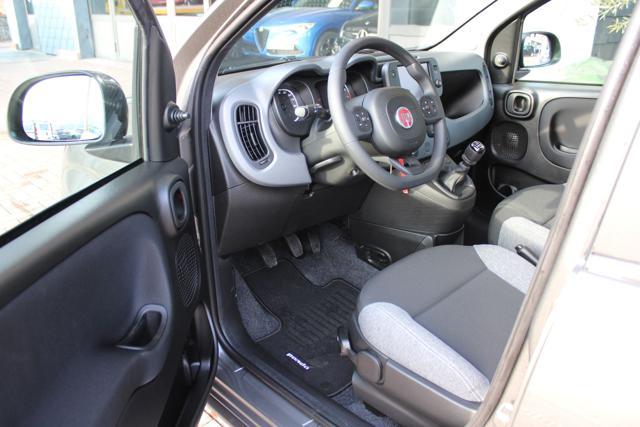 FIAT Panda 1.0 Hybrid City Cross Clima auto-DAB 7"