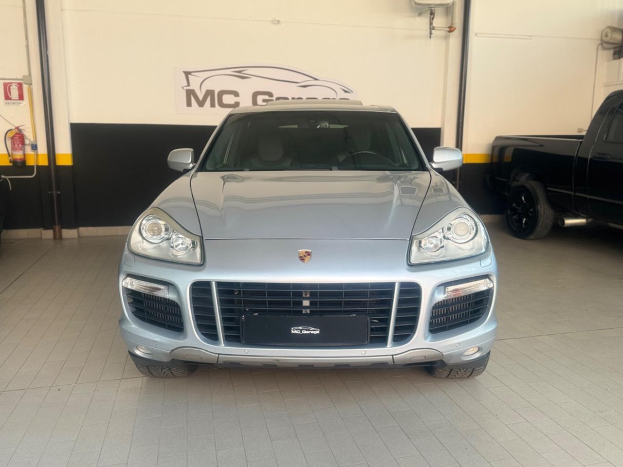 Porsche cayenne turbo