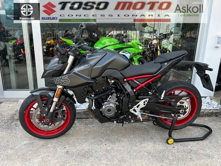 Suzuki GSX-8S