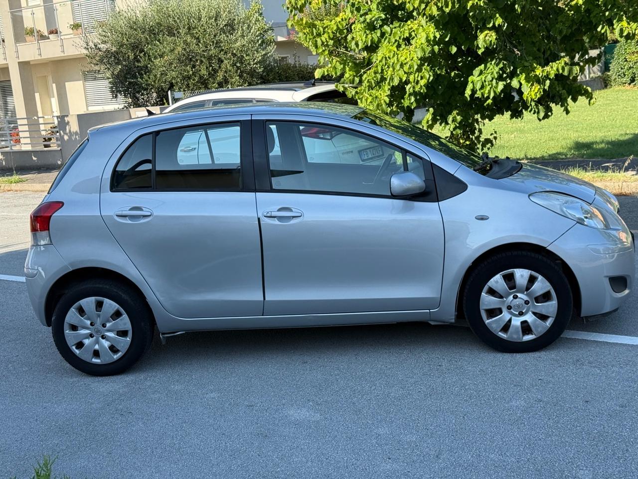 Toyota Yaris 1.3 5 porte Sol