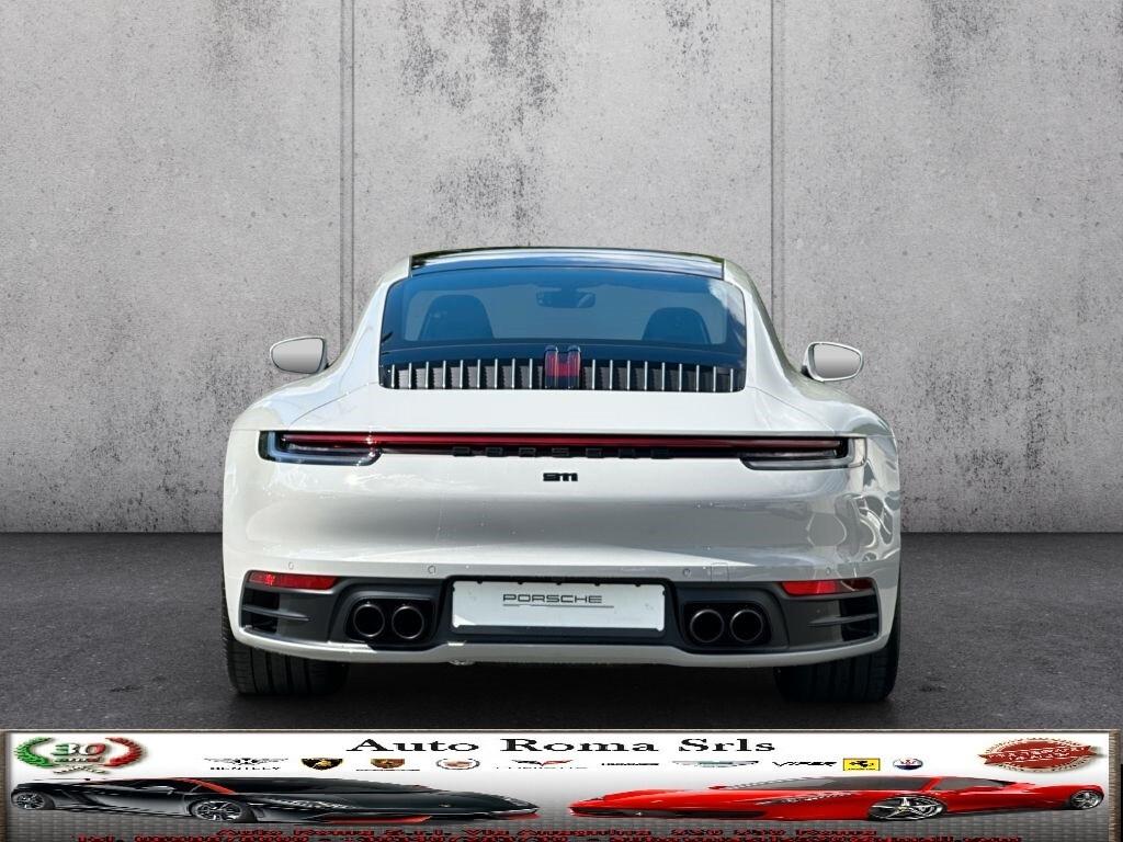 Porsche 911 Carrera 4 Sport Chrono