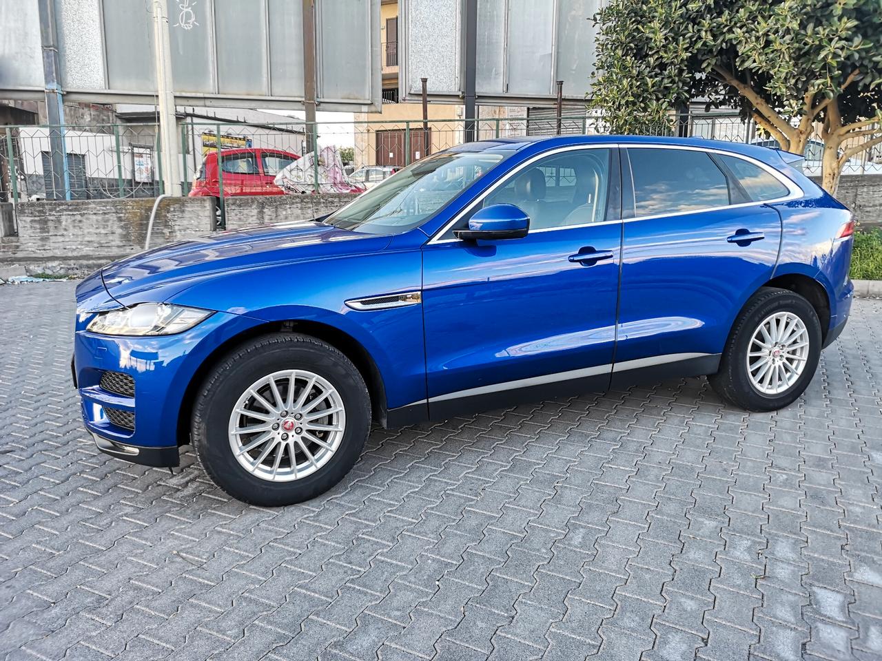 Jaguar F-Pace 2.0 D 163 CV Portfolio