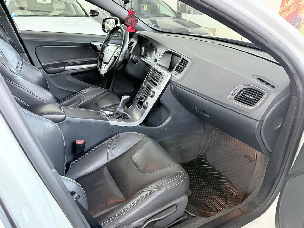 Volvo S60 D2 Geartronic Summum