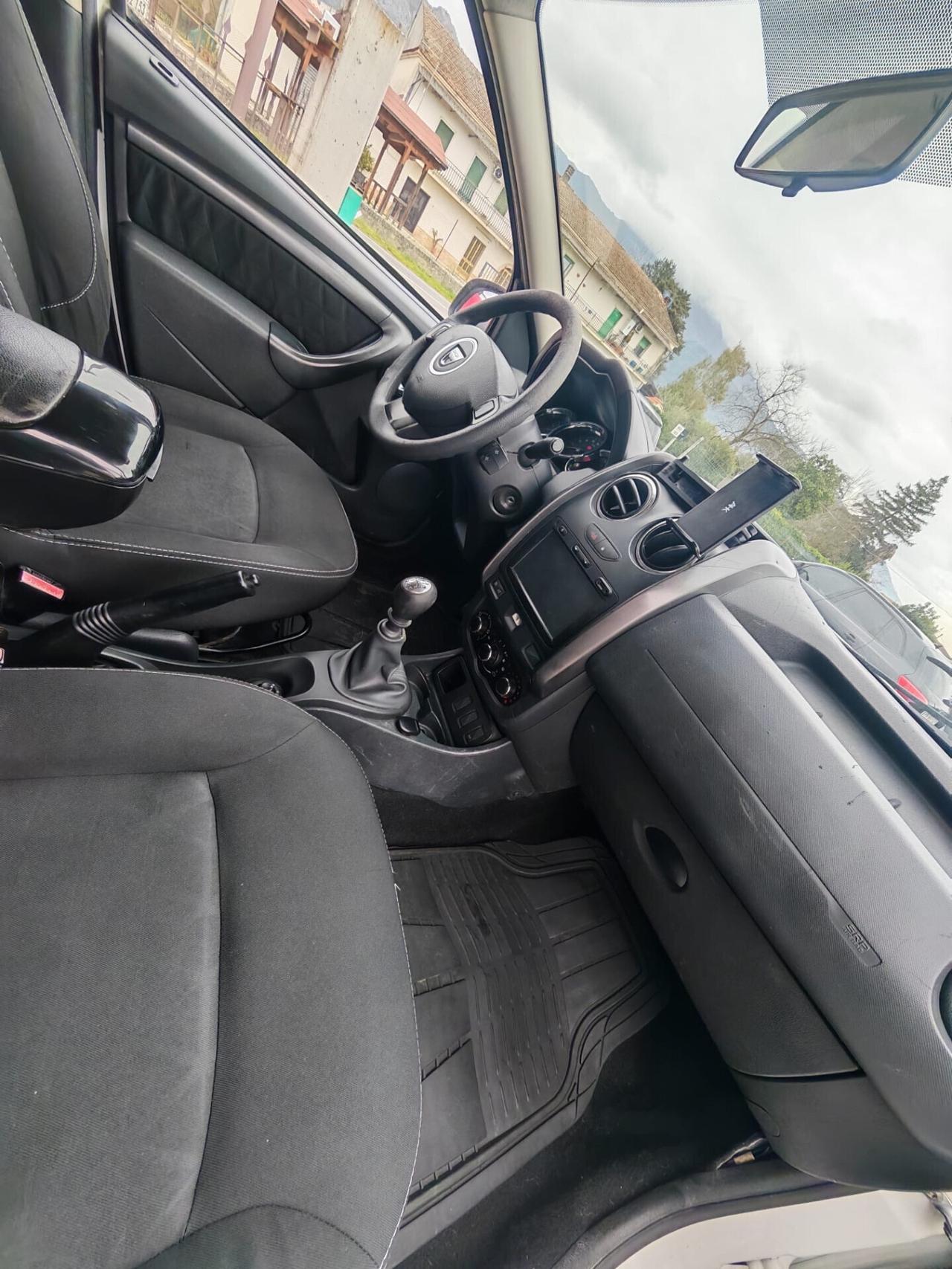 Dacia Duster 1.5 dCi 110CV 4x2 Lauréate garantita 12 mesi