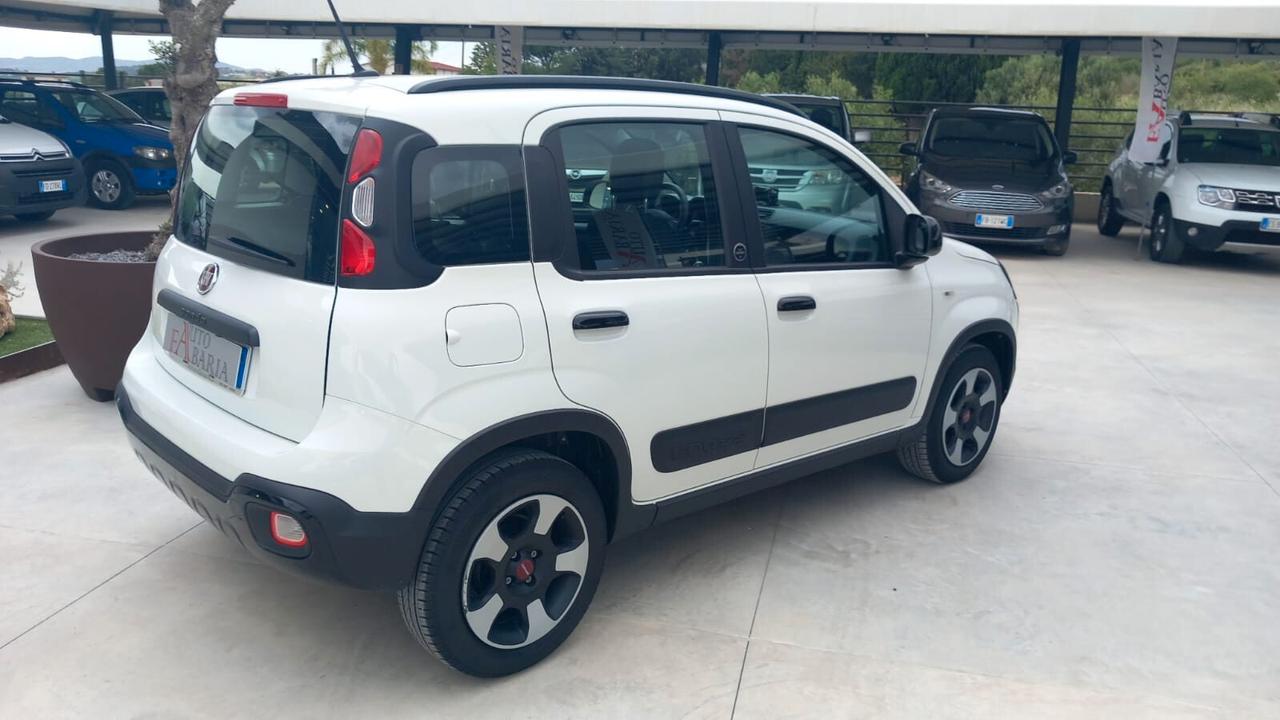 Fiat Panda 1.2 Connected by Wind cross