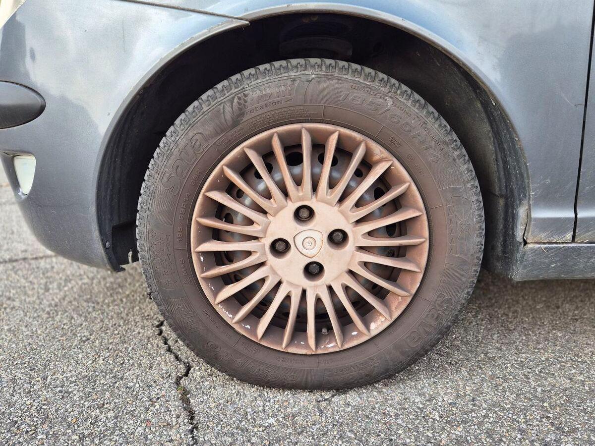 Lancia Ypsilon 1.2 8v 100