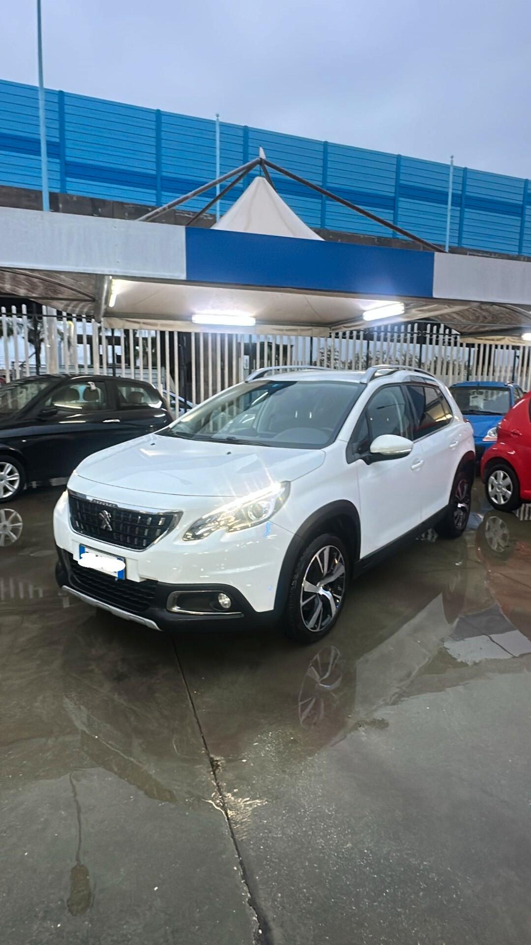 PEUGEOT 2008 1,6 DIESEL FULL OPTIONAL