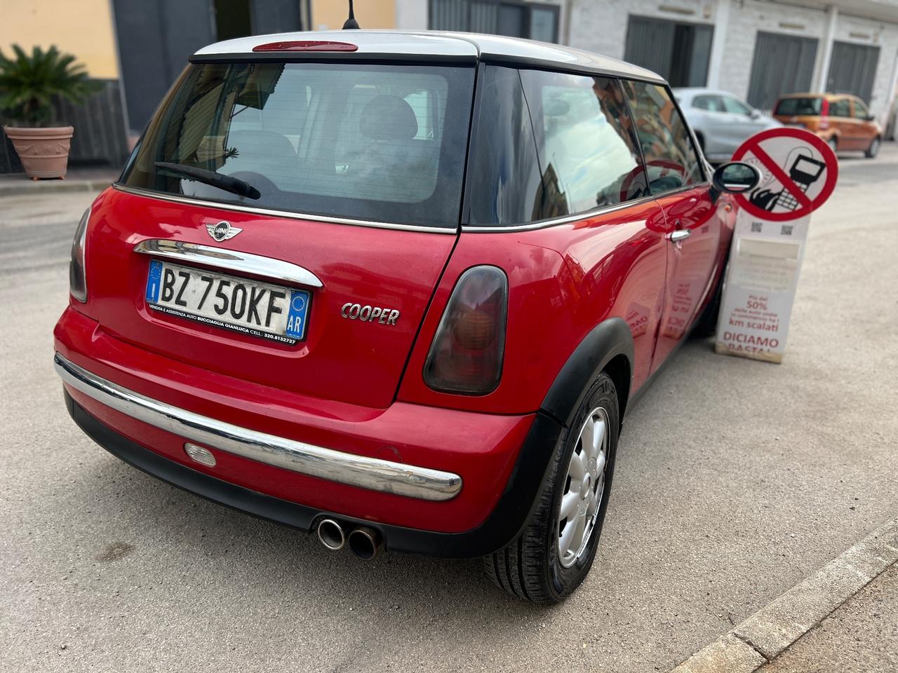 Mini Cooper 1.6 benzina Anno 2002