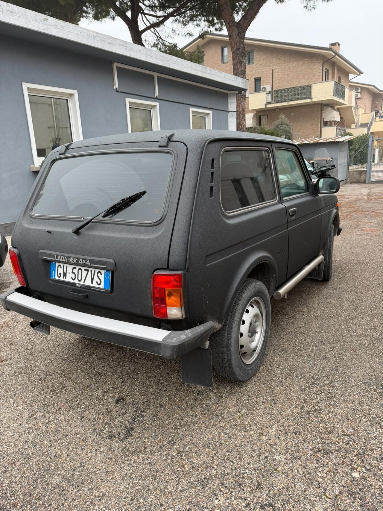 Lada Niva 1.7 - GPL