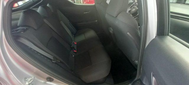 TOYOTA C-HR 1.8 Hybrid E-CVT Business