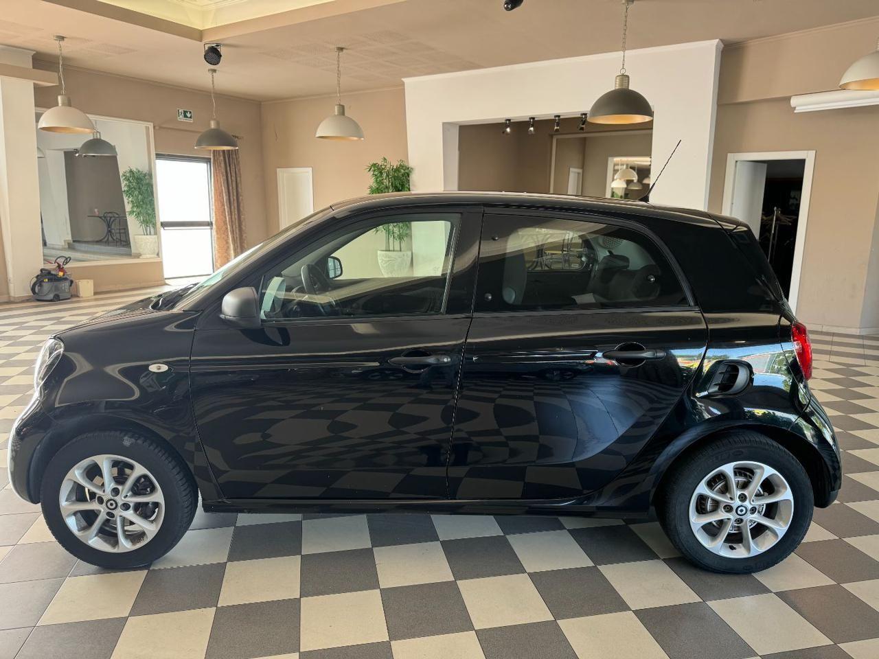 SMART ForFour 70 1.0 Passion Manuale Uni PRo