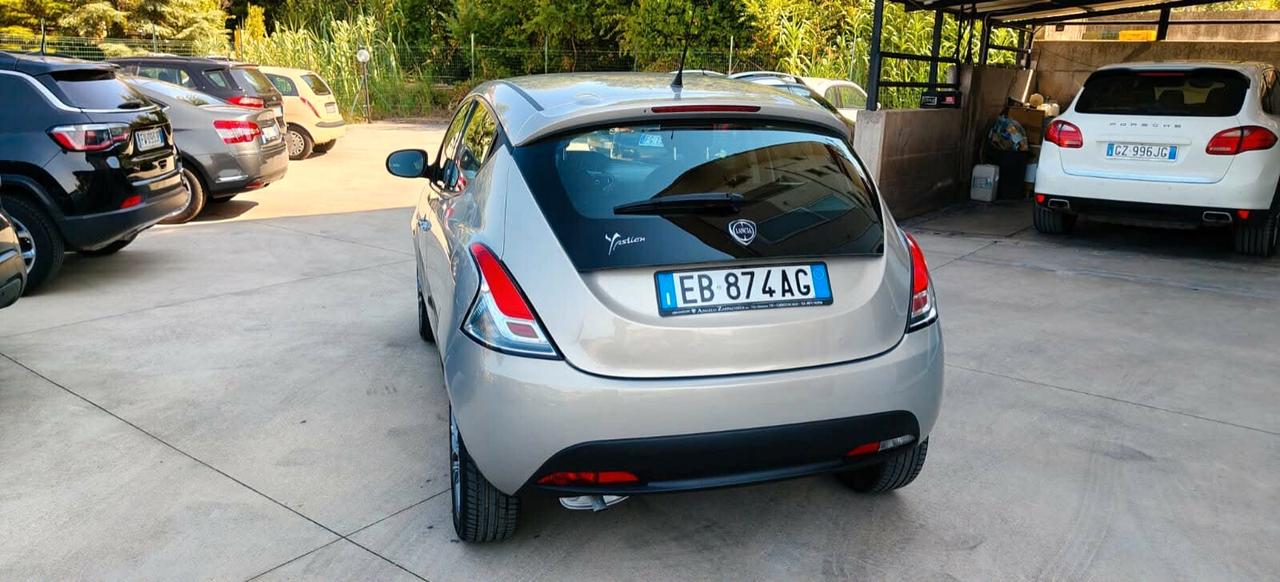 Lancia Ypsilon 1.2 69 CV 5 porte S&S Gold