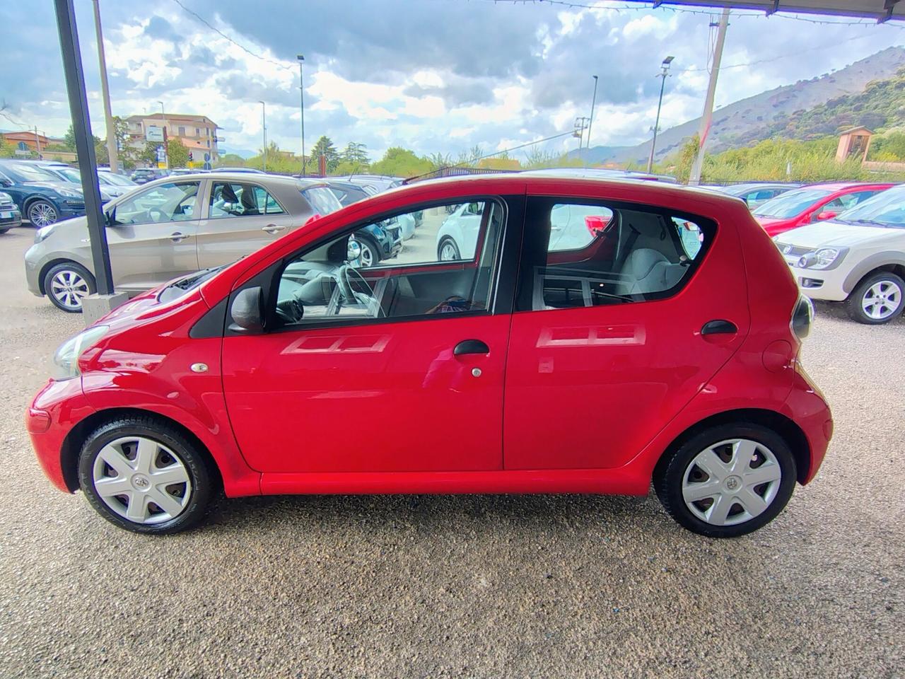 Toyota Aygo 1.0 12V VVT-i 5 porte Deep Ocean Connect