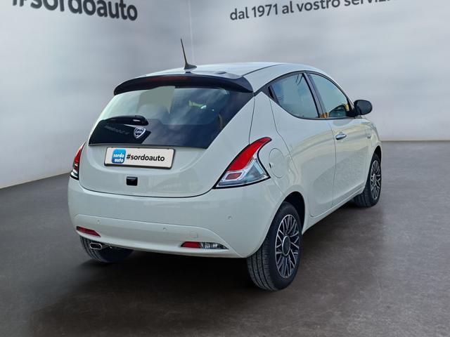 LANCIA Ypsilon 1.0 FireFly 5 porte Hybrid Oro