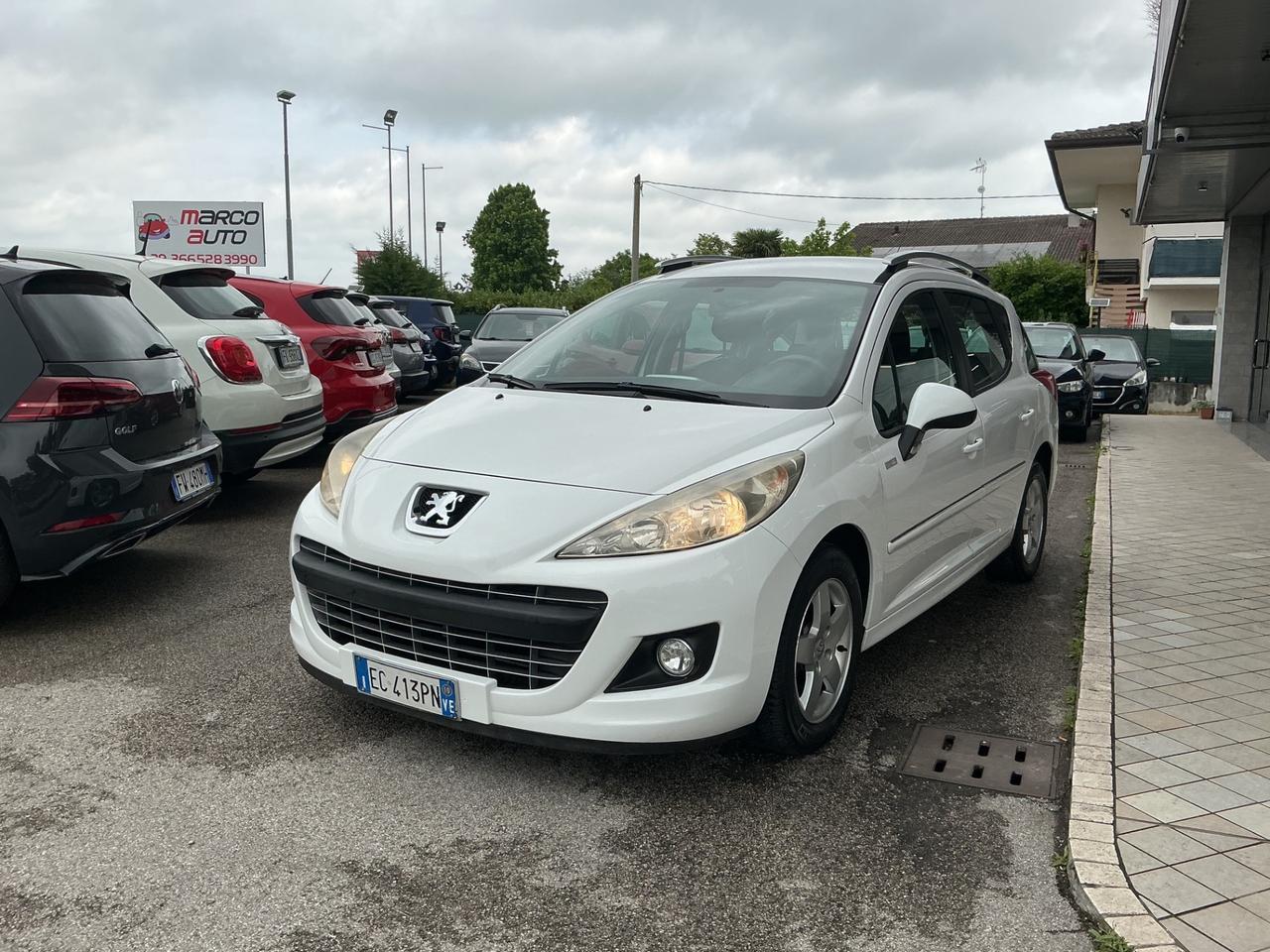 Peugeot 207 1.4 benzina Neopatentati