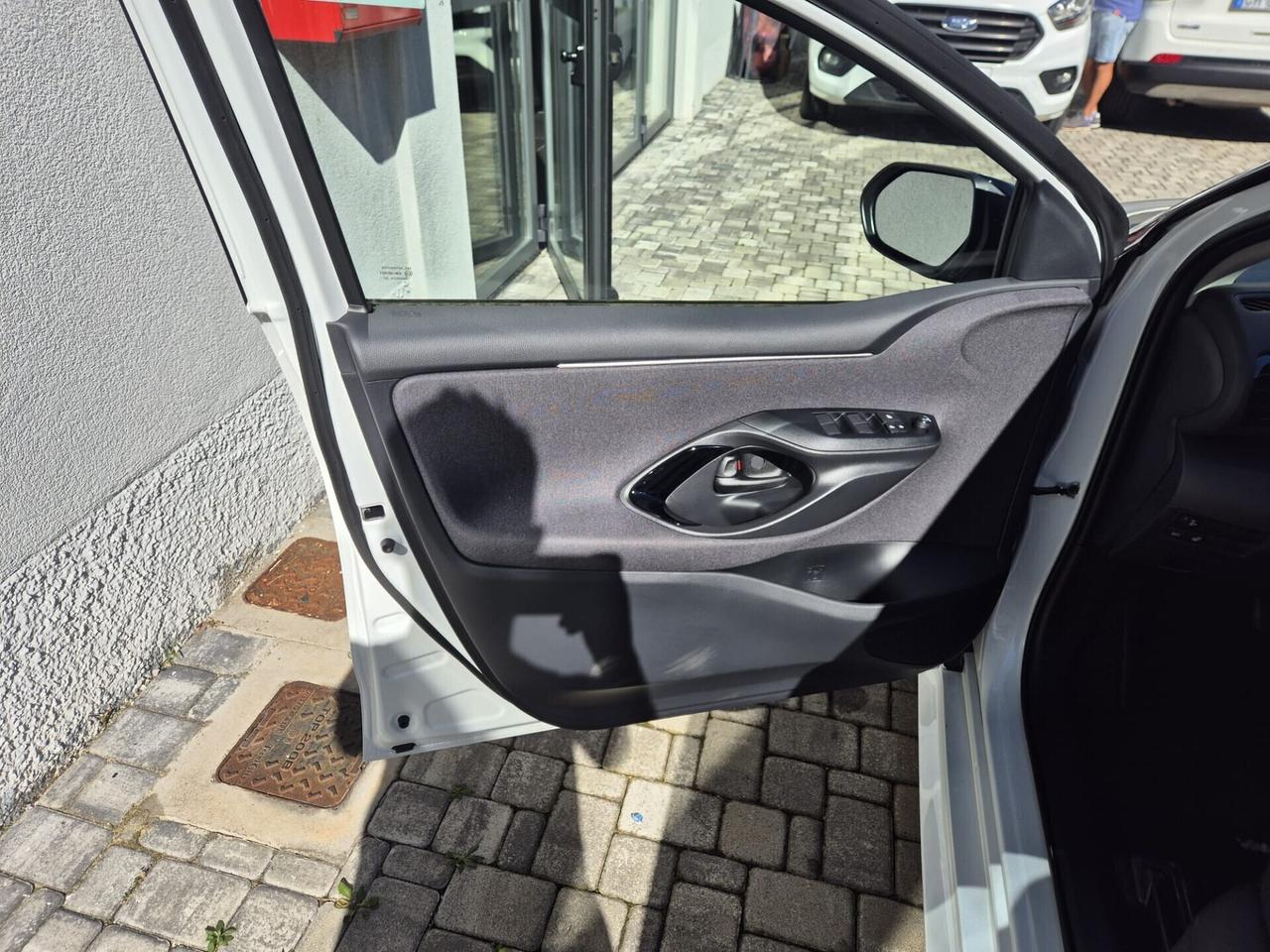 Toyota Yaris 1.5 Hybrid 5 porte Trend