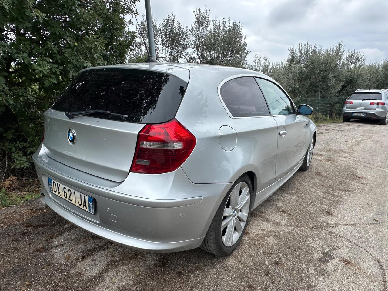 Bmw serie 1 120d (E81) 2007