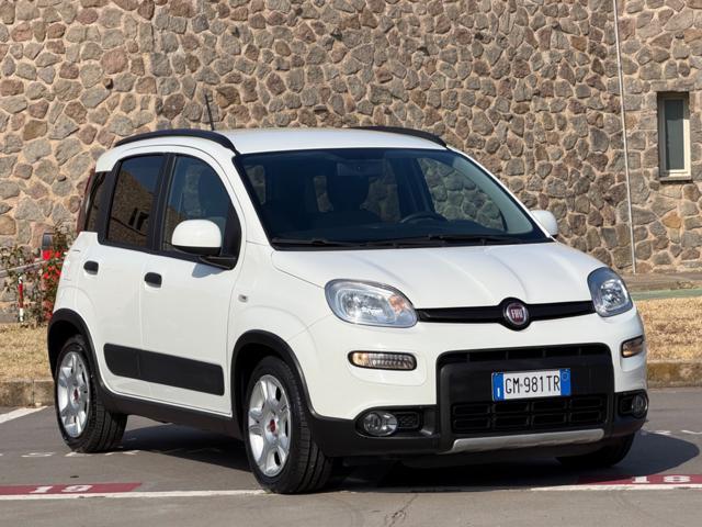 FIAT Panda 1.0 HYBRID CITY LIFE+CLIMATRONIC+SCHERMO+5POSTI