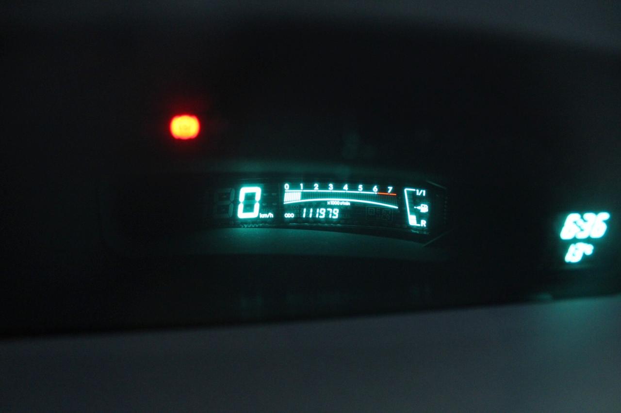 TOYOTA Yaris 1.0 benz. Now - 2010