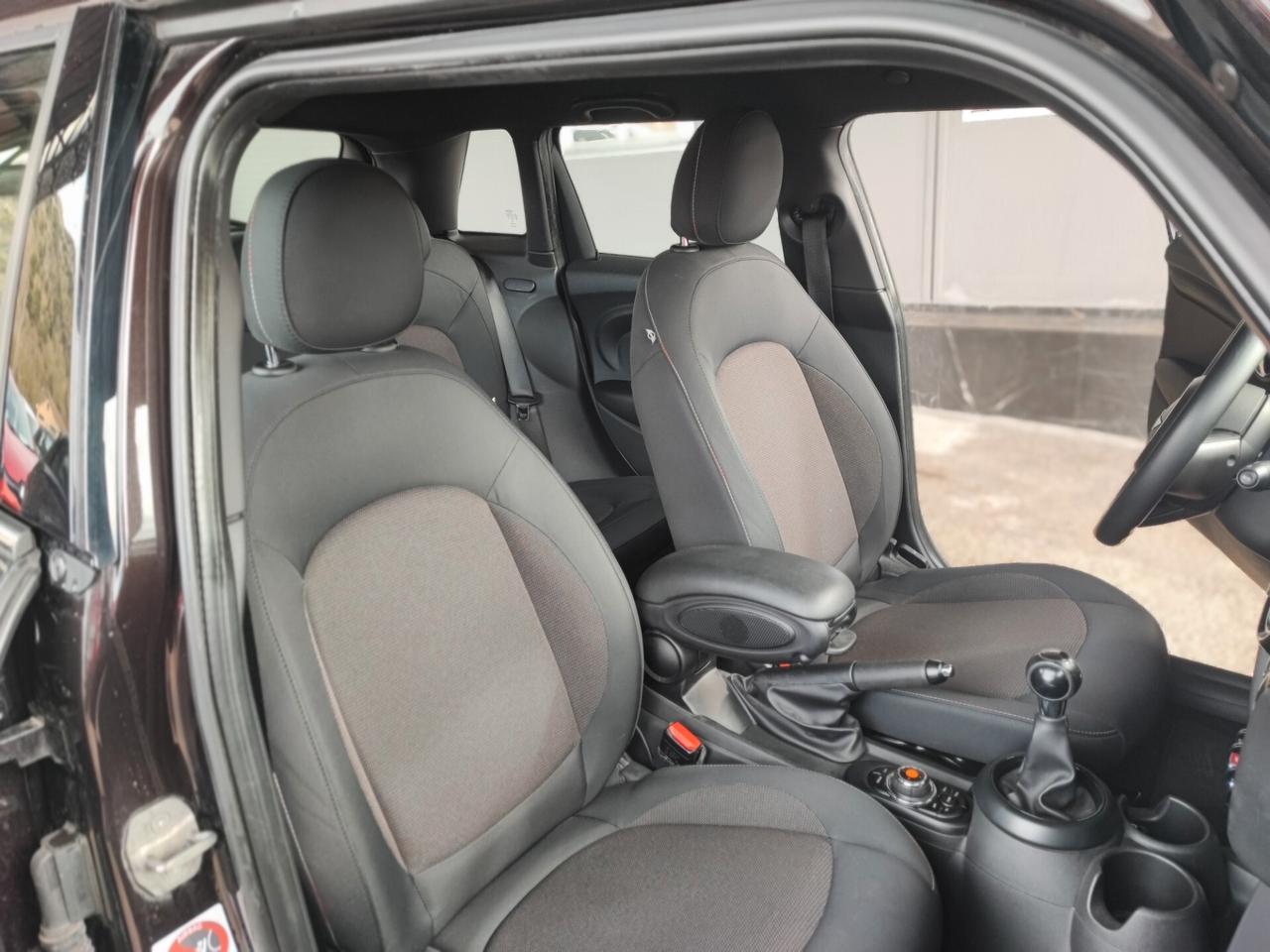 Mini 1.5 Cooper D Business XL 5 porte