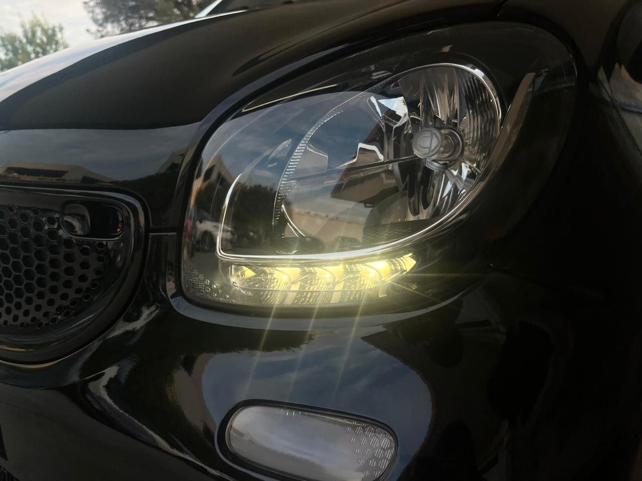 Smart ForFour 1.0 71cv Prime AUT. NEOPATENTATI SOLI 65.000KM!