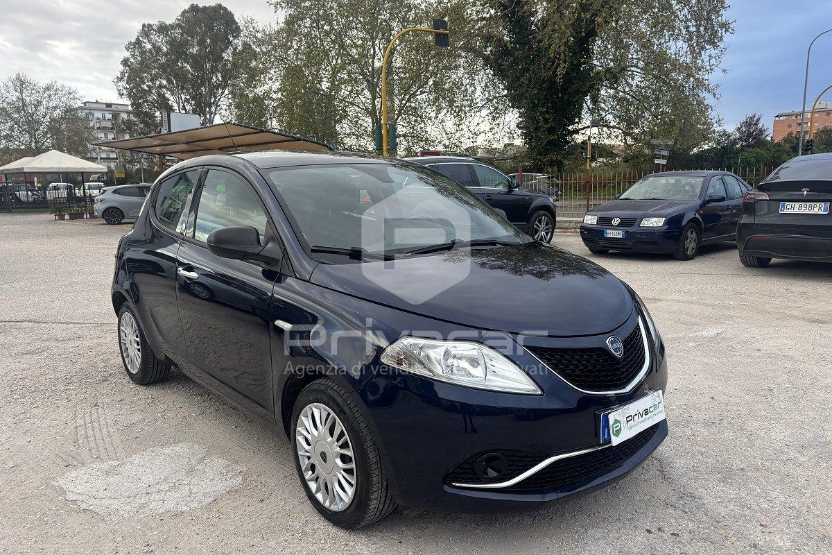 LANCIA Ypsilon 1.2 69 CV 5 porte GPL Ecochic Gold