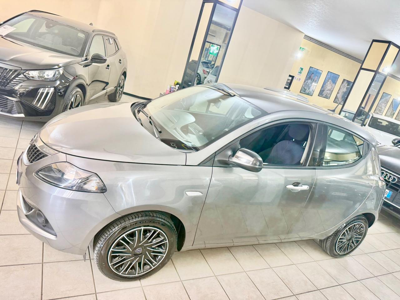 Lancia Ypsilon 1.0 FireFly 5 porte S&S Hybrid Gold