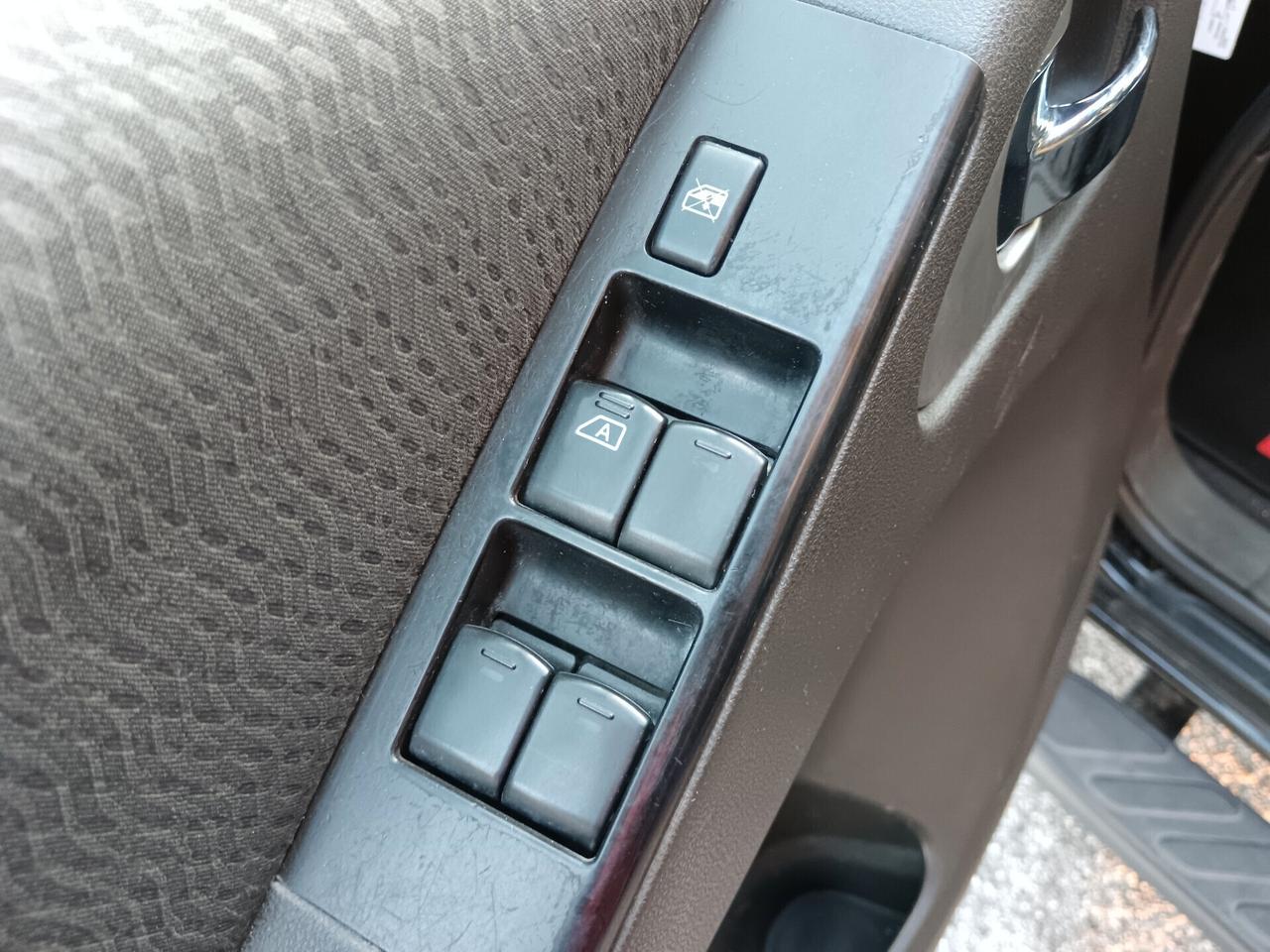 Nissan Navara 2.5 190CV GANCIO RETROCAMERA