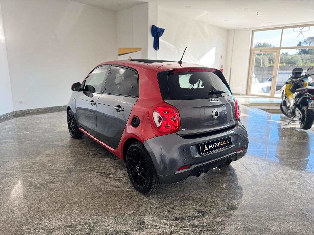 Smart ForFour 90 0.9 Turbo allestimento BRABUS