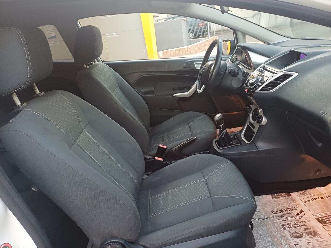 Ford Fiesta 1.4 TDCi 70CV 3 porte Titanium 2013