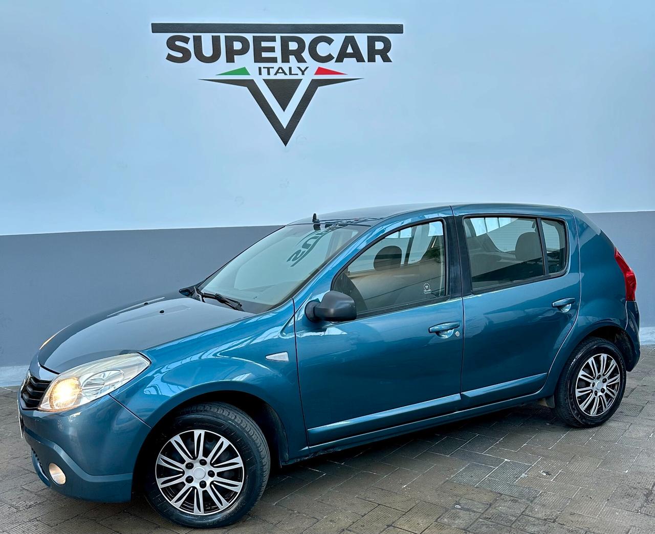 Dacia Sandero 1.4 Benz/gpl di serie, buoni condizioni generali