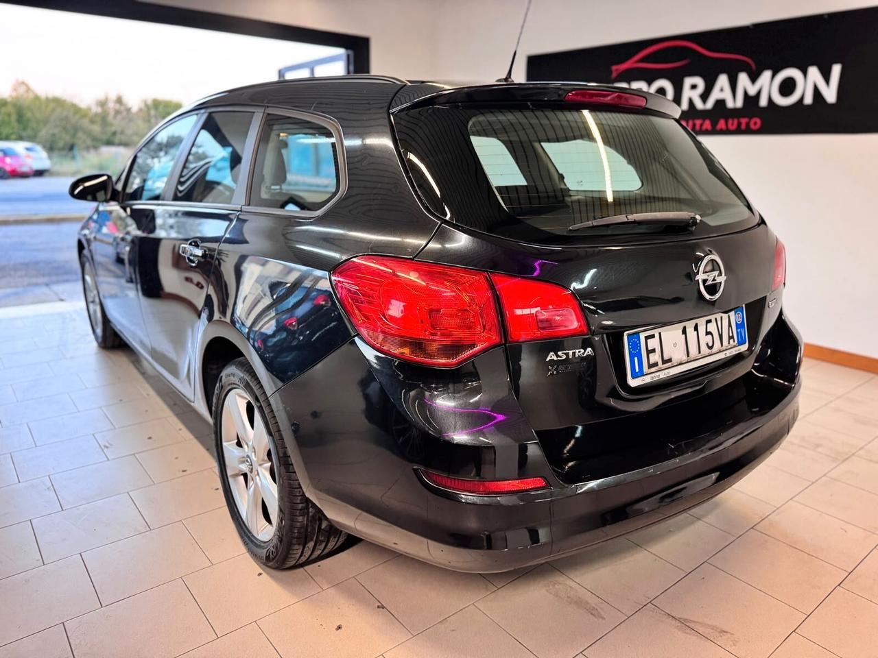 Opel Astra 1.7 CDTI 110CV Sport tourer Cosmo