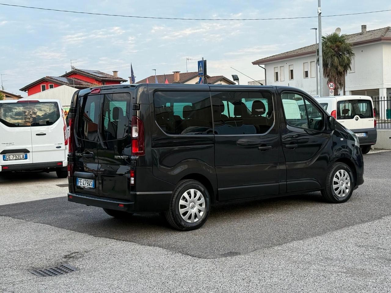 Renault Trafic 9 POSTI 1.6 dCi 95CV prezzo ivato