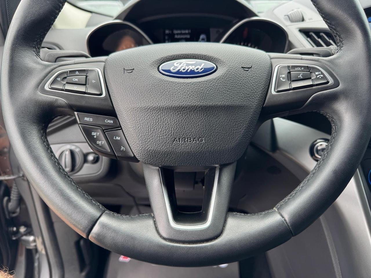 Ford Kuga 2.0 TDCI 120 CV 2WD Powershift