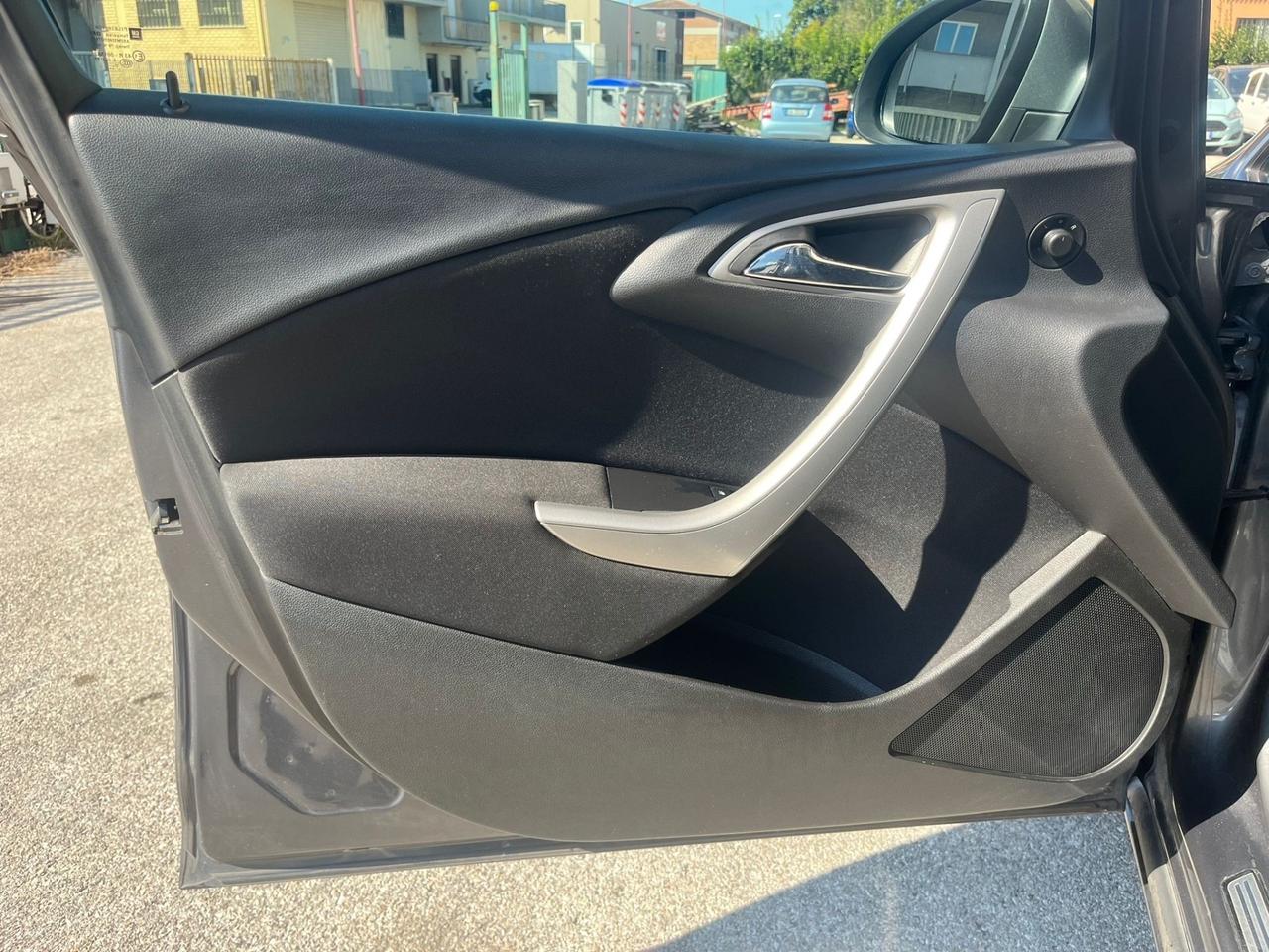 Opel Astra 1.7 CDTI Sports Tourer Cosmo 148000 km